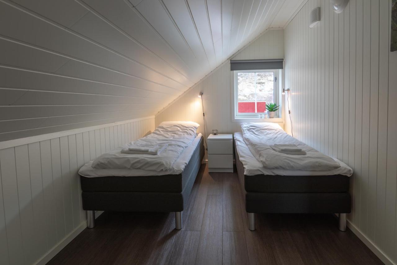 Lofoten Rorbu Lodge Offersoya Bagian luar foto