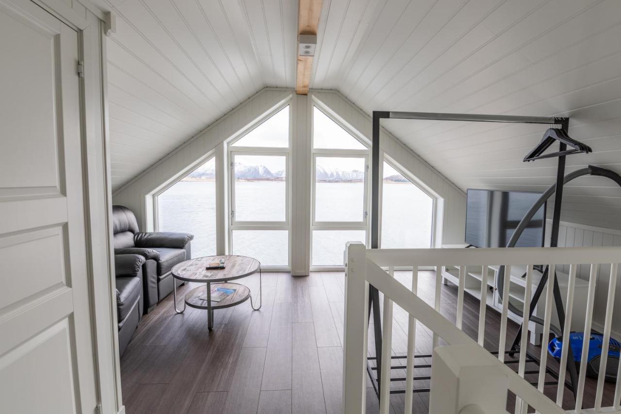 Lofoten Rorbu Lodge Offersoya Bagian luar foto