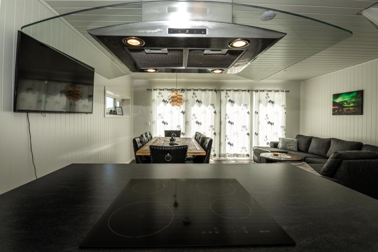 Lofoten Rorbu Lodge Offersoya Bagian luar foto