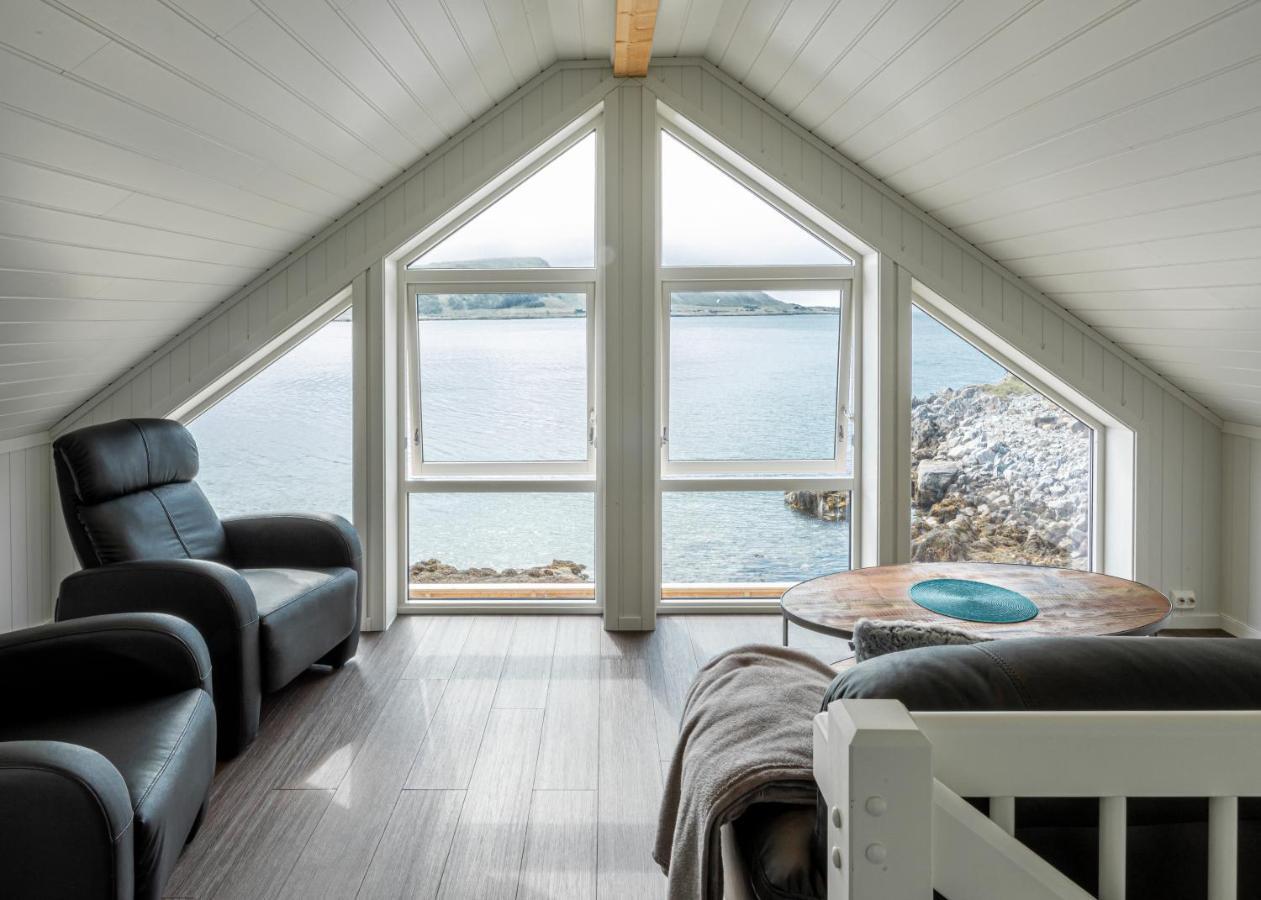Lofoten Rorbu Lodge Offersoya Bagian luar foto