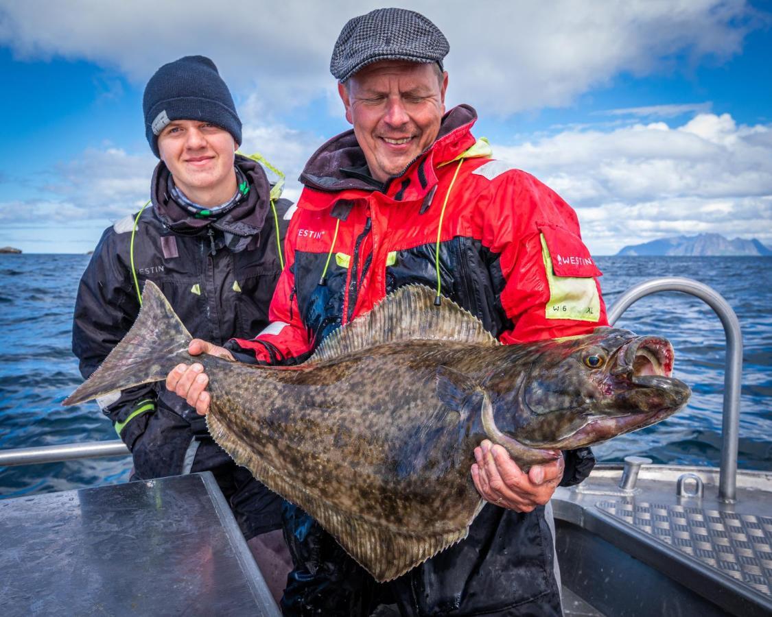 Lofoten Rorbu Lodge Offersoya Bagian luar foto